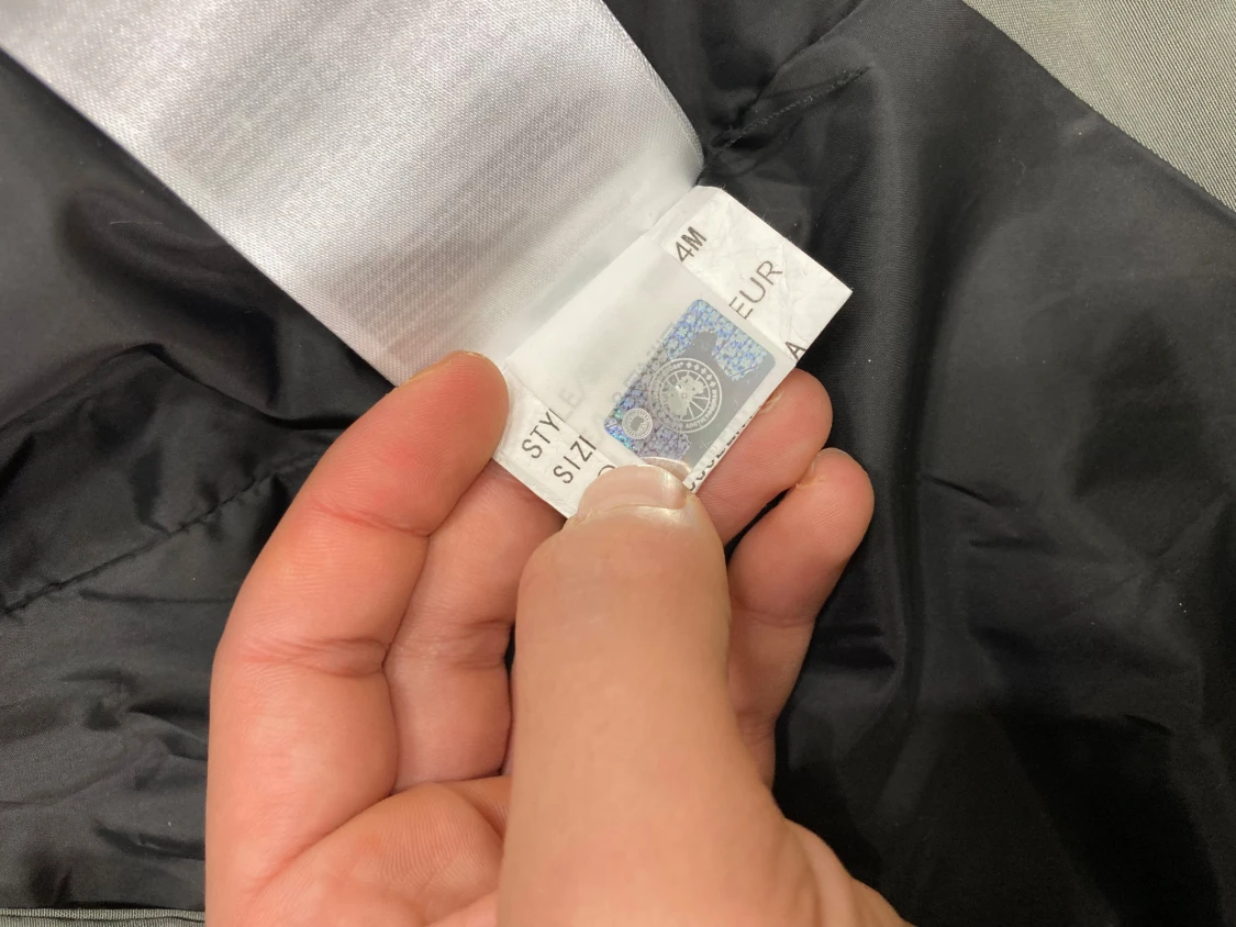 Grå pufferjacka från Canada Goose - 5