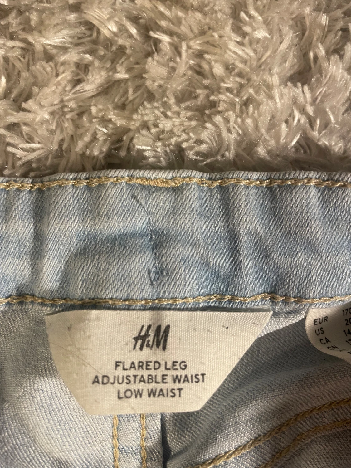 Ljusblå bootcut jeans från H&M - 1