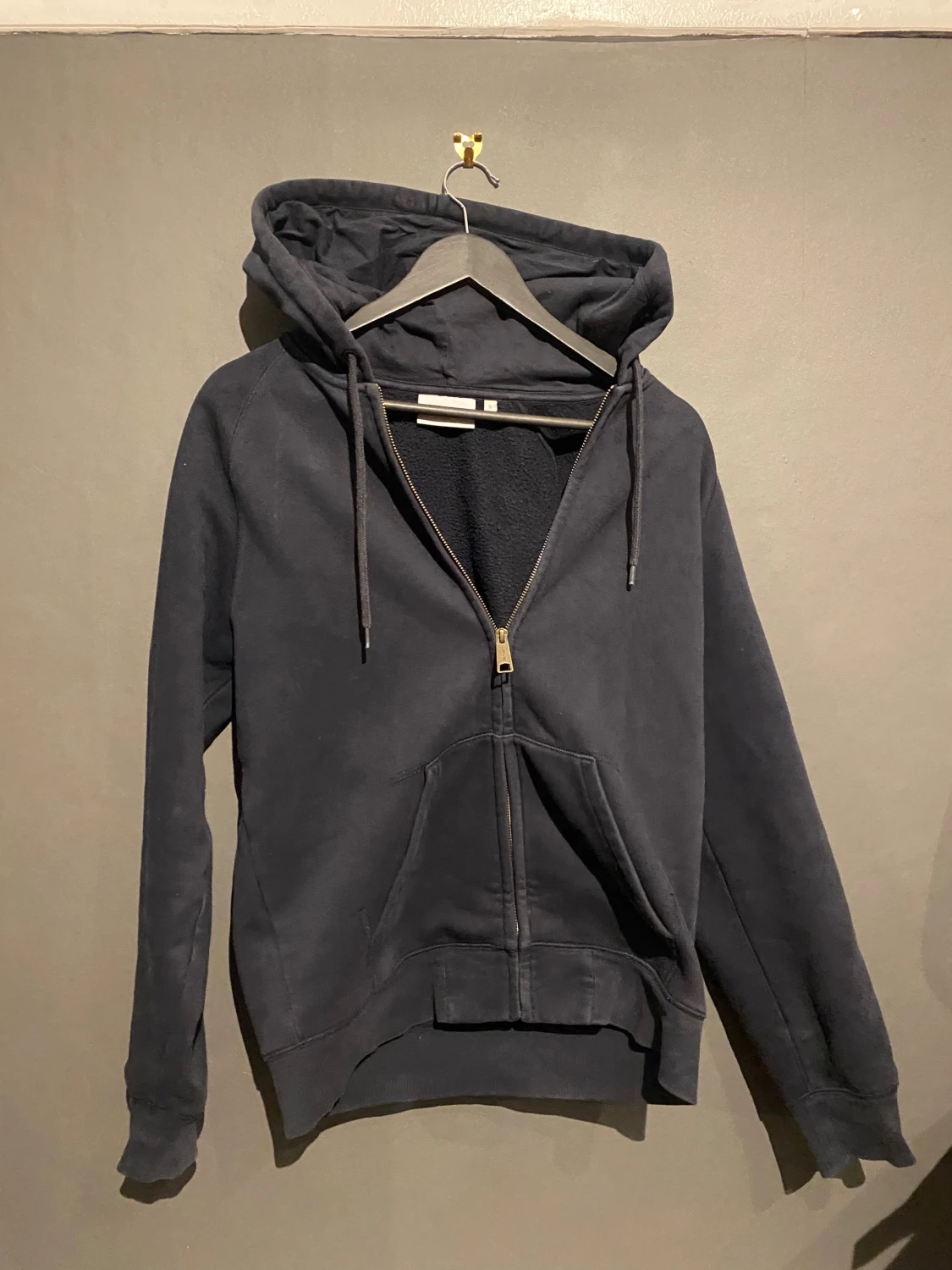 Mörkblå Carhartt hoodie med dragkedja - 1
