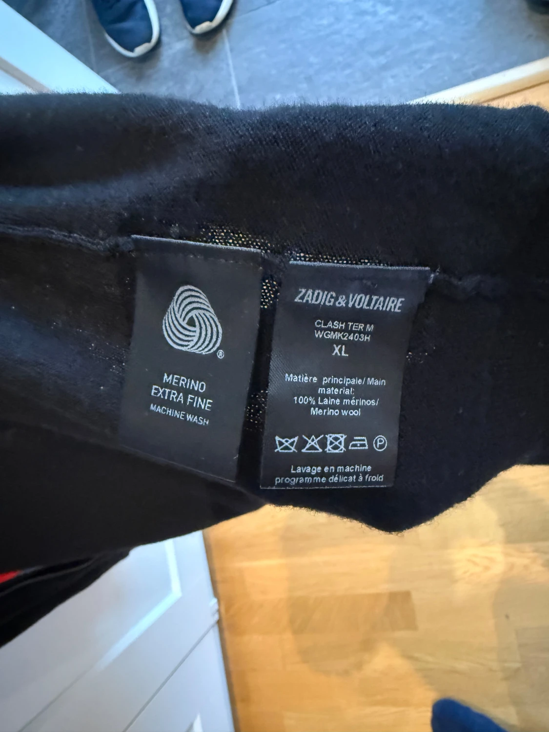 Svart hoodie med blixt från Zadig & Voltaire - 1