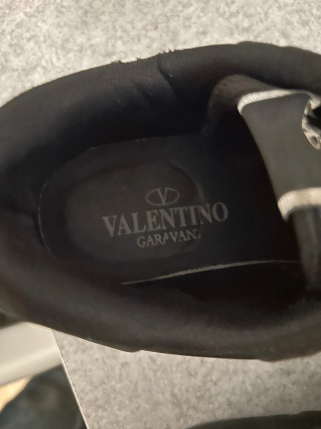 Svarta Valentino Garavani sneakers - 3