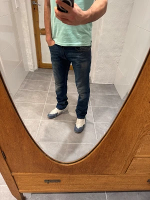 Replay jeans  - Ett par snygga byxor från Replay i storlek W28 L32 i modellen Rocco 