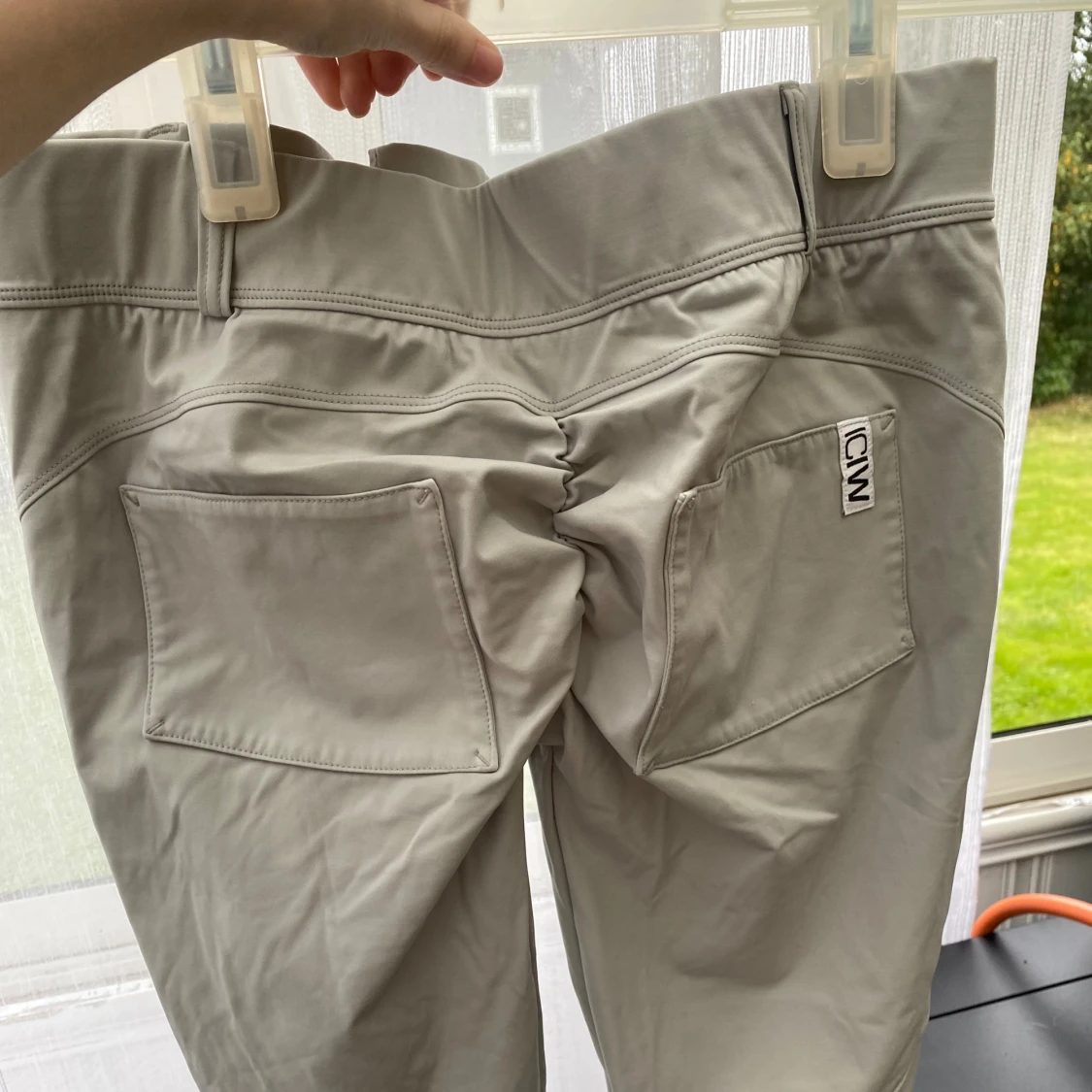 Beige träningsbyxor från ICANIWILL - 1