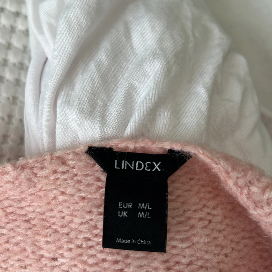 Ljusrosa stickad kofta från Lindex - 1