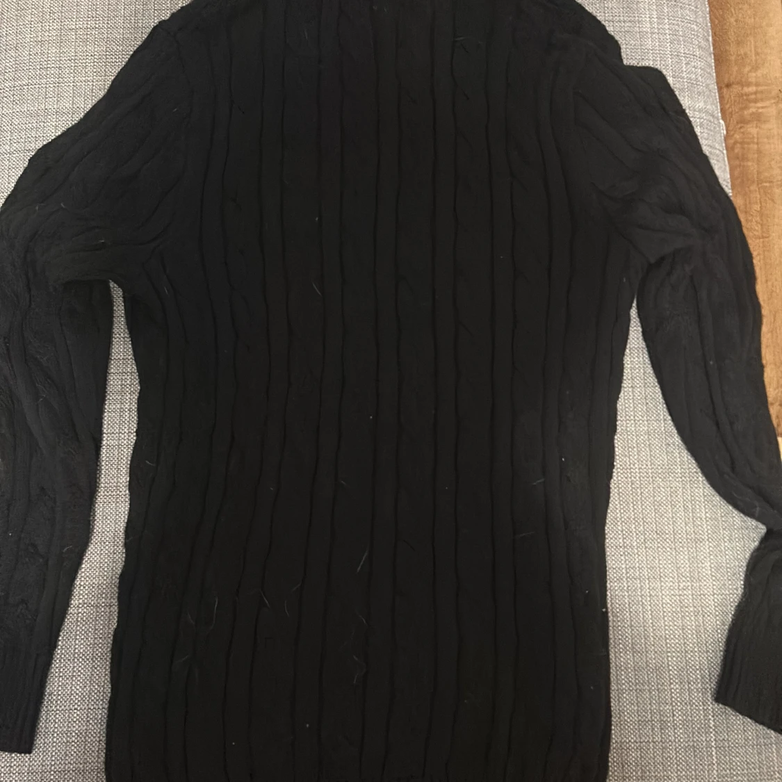 Svart stickad tröja med half zip - 1