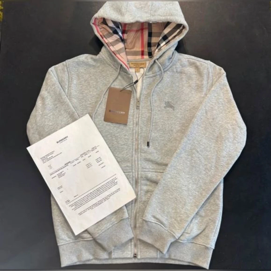 Grå Burberry hoodie med klassiskt foder - 1