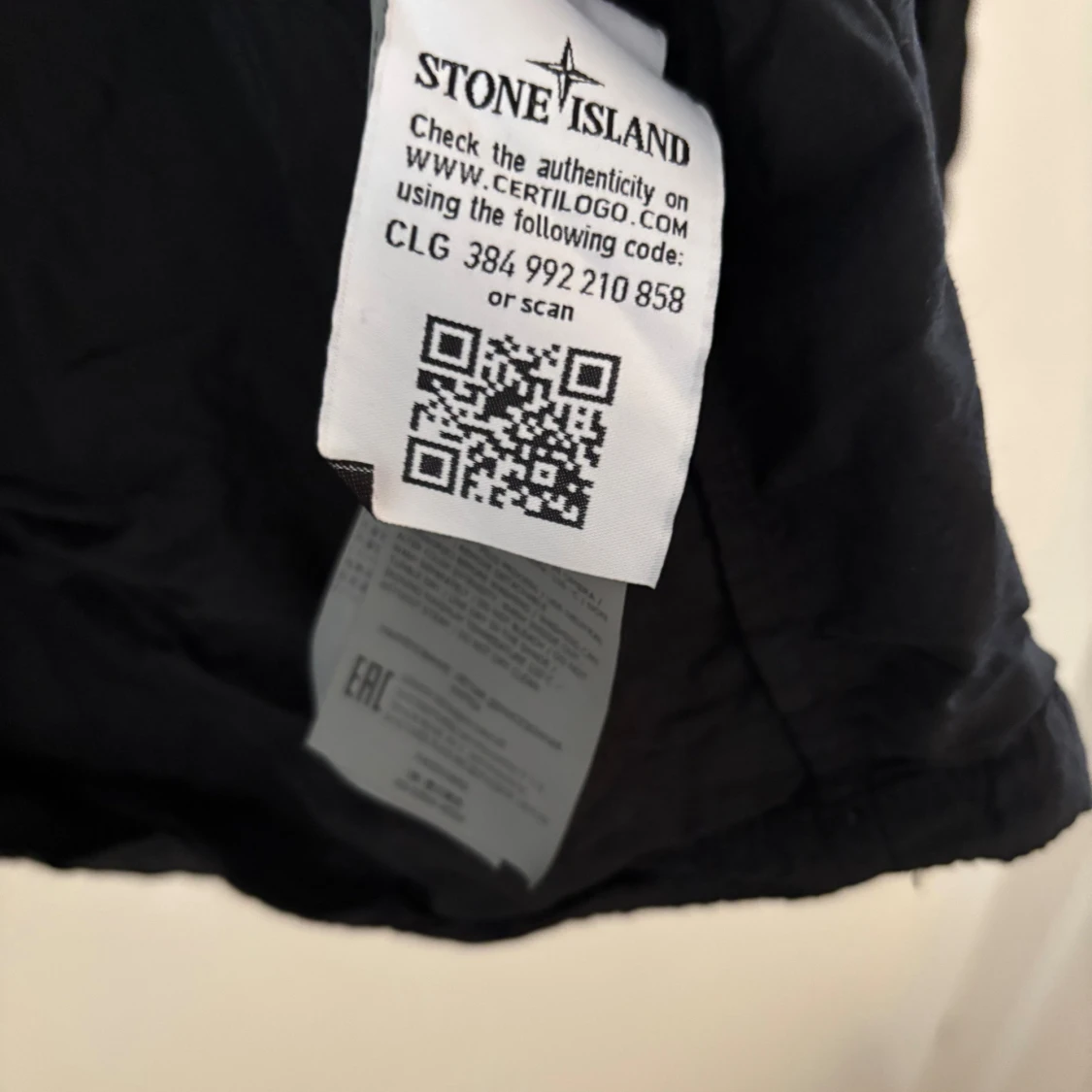 Svart vindjacka från Stone Island - 4