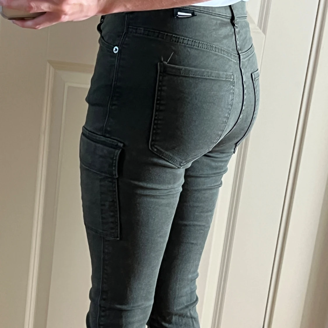 Gröna cargopants från Dr Denim - 1