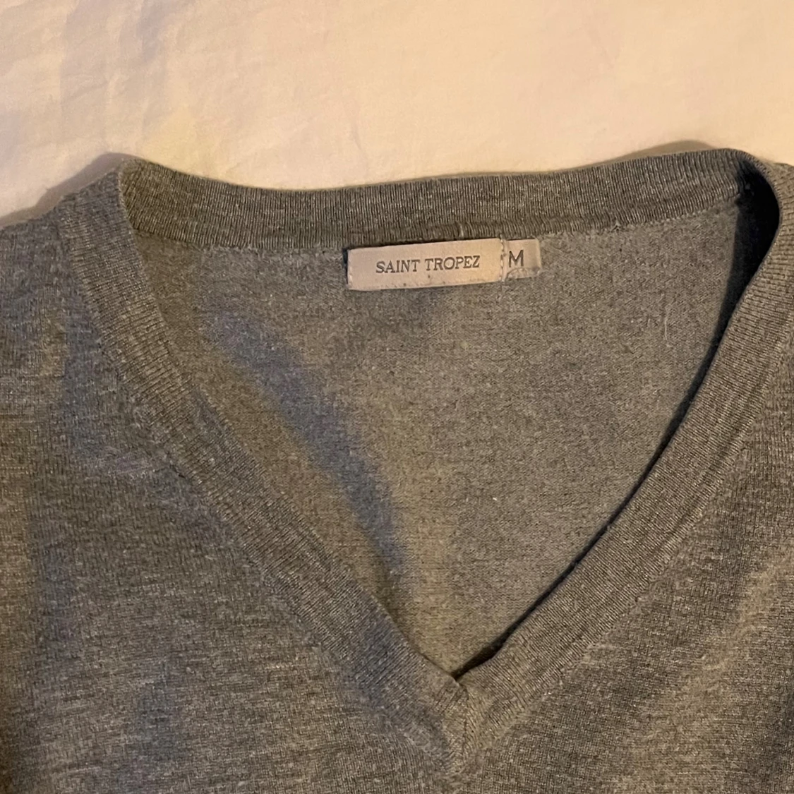 Saint Tropez // grå finstickad tröja // M/S  - 4