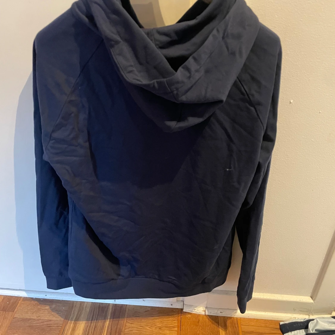 Marinblå hoodie från Hugo Boss - 1