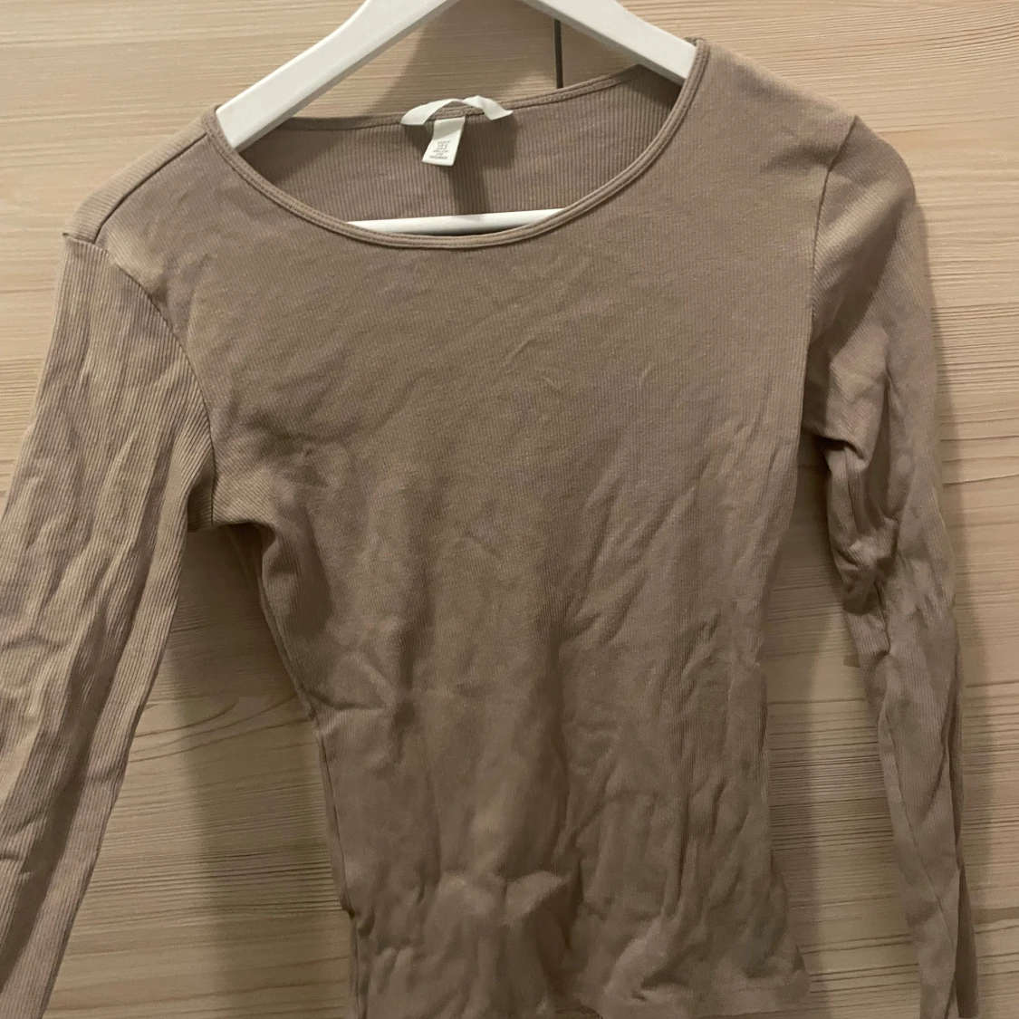 Beige ribbad långärmad topp H&M