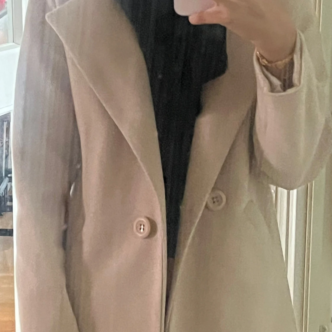 Beige kappa med knappar - 2