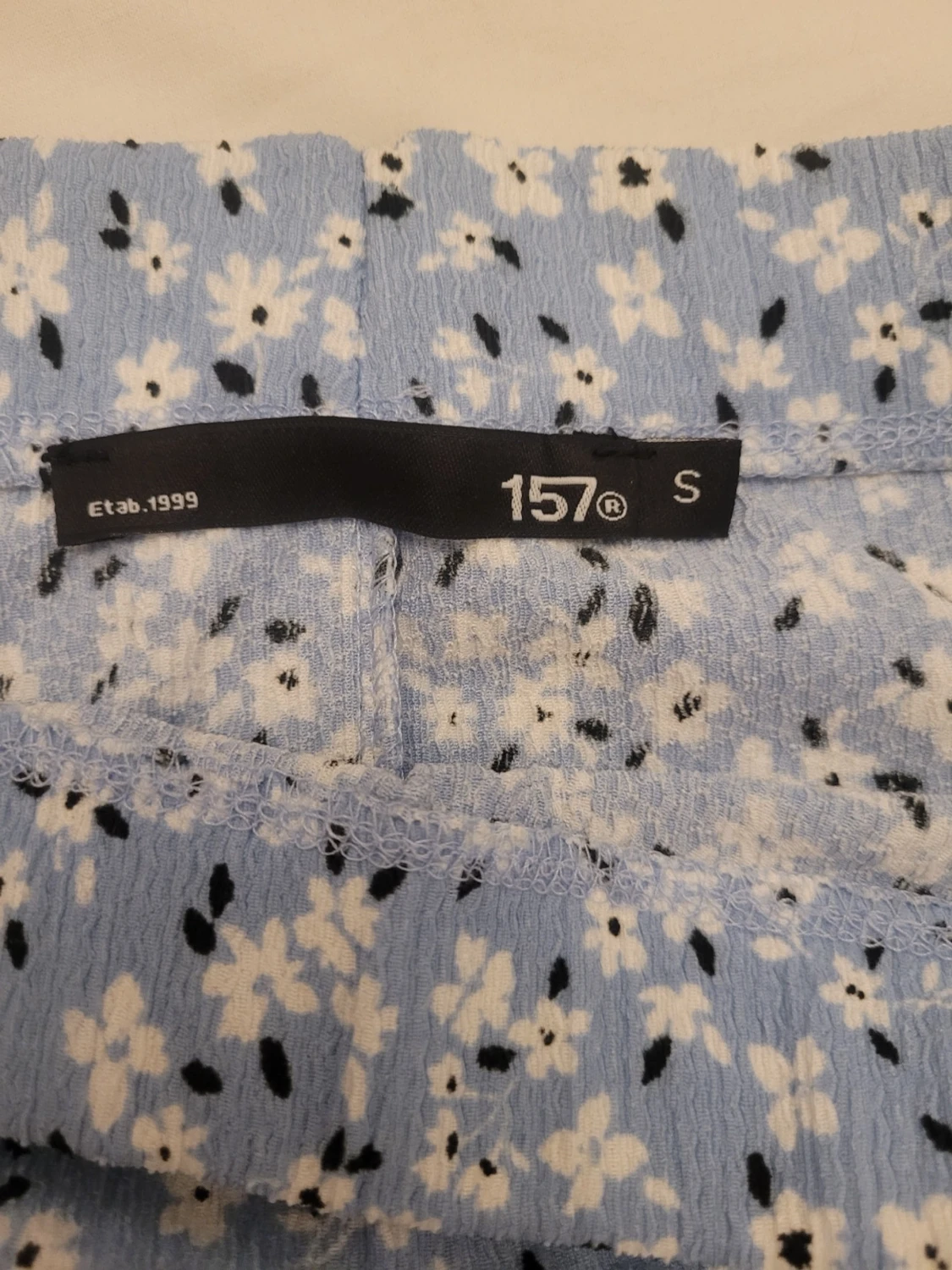 Blommig blå långkjol från 157 - 2