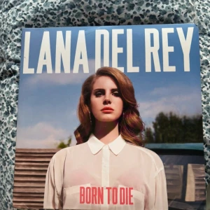 Lana del Rey vinyl - Säljer en Lana del Rey vinyl born to die 