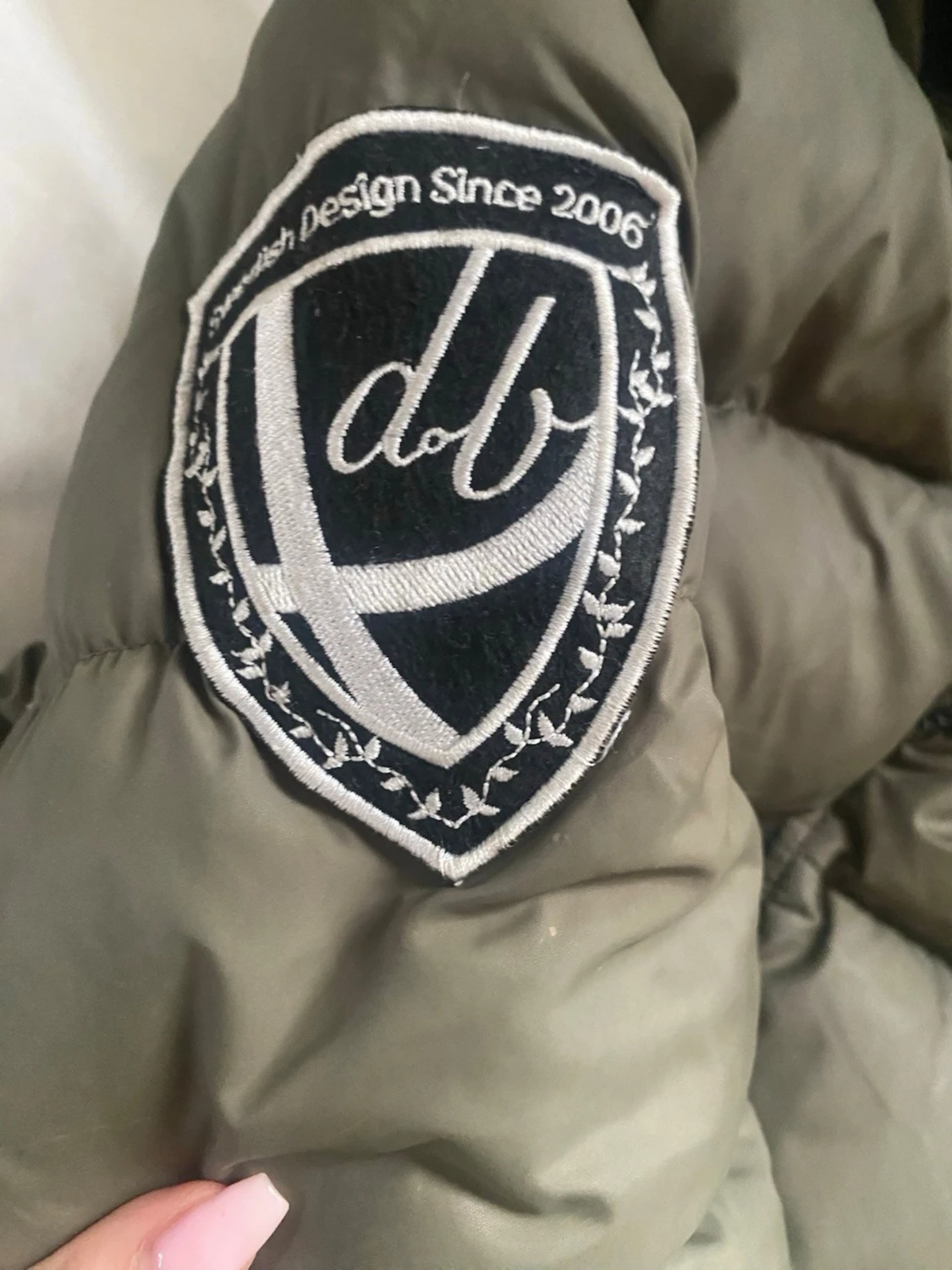 Olivgrön pufferjacka från DB - 1