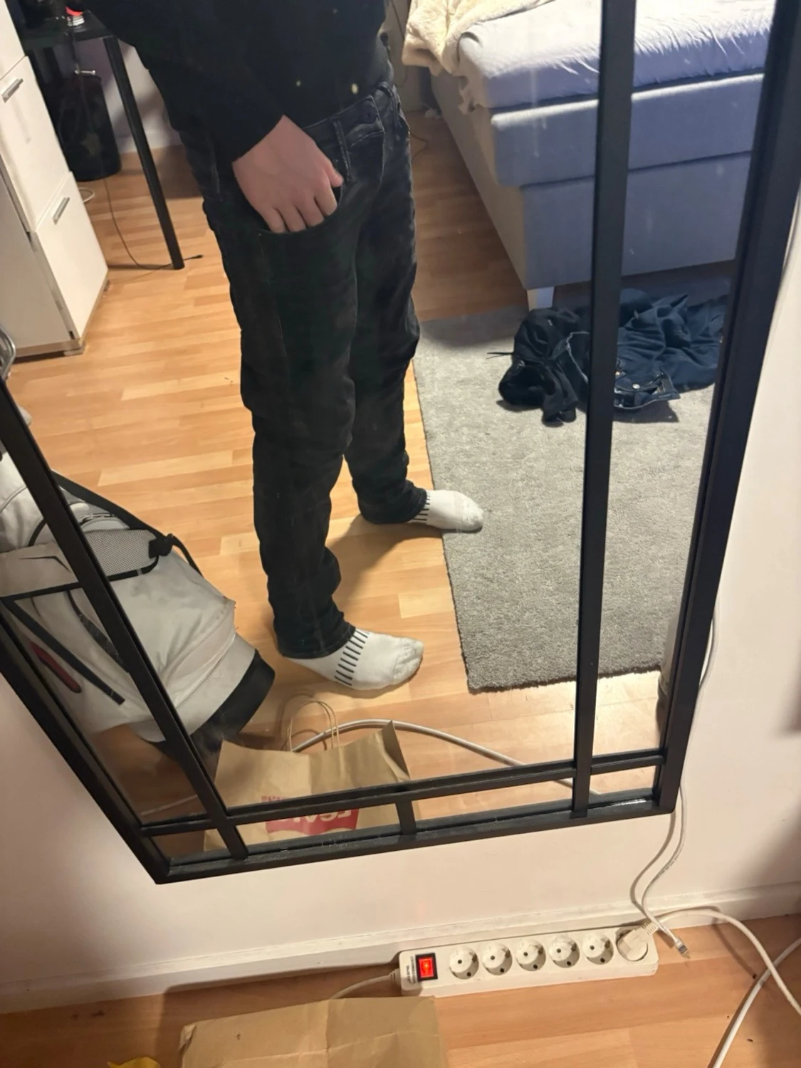 Svarta j&j jeans straight fit - 1