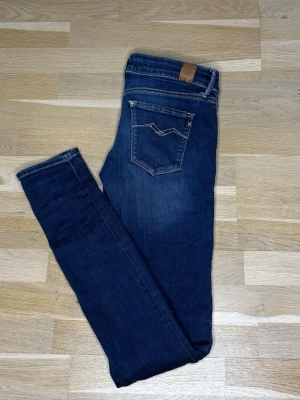 Replay Jeans - Replay Jeans| Storlek: 27/32| Skick: 9/10| Pris: 349kr| Priset går alltid att diskutera😊