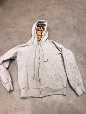 grå zip hoodie - burberry zip hoodie 