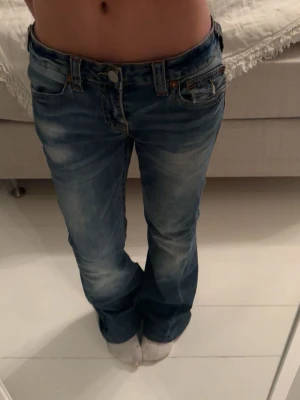 True Religion blå bootcut jeans - Säljer mina True Religion Jeans! 