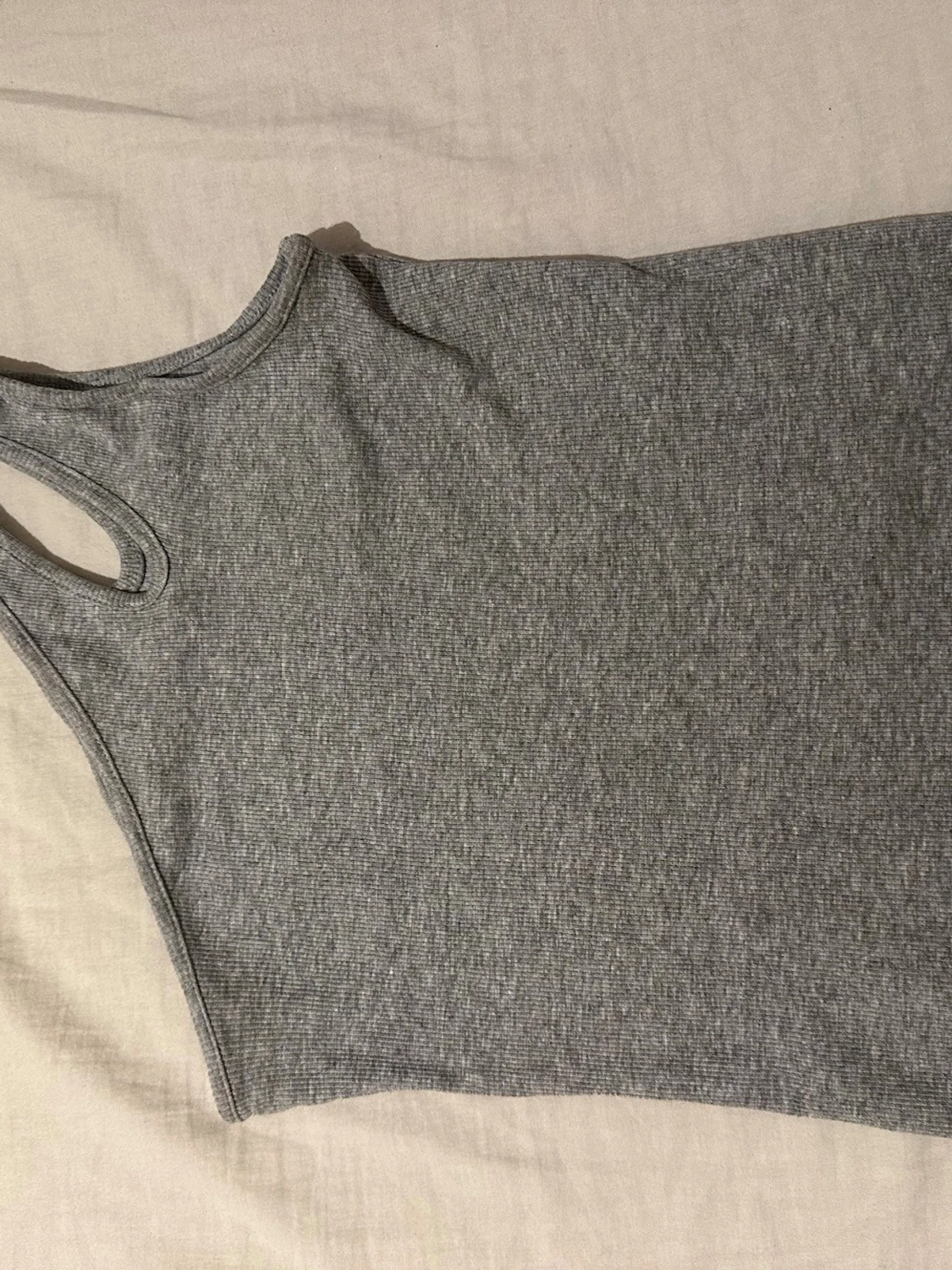 Grå ribbad linnetopp