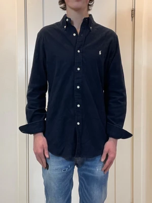Polo Ralph Lauren skjorta  - Säljer nu denna Polo Ralph Lauren skjorta, skriv för fler bilder/frågor🙌🏼