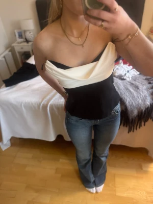 Bandeau topp - Jättefin bandeau topp från Zara❣️Helt oanvänd med prislappen kvar. Säljs inte längre.💞