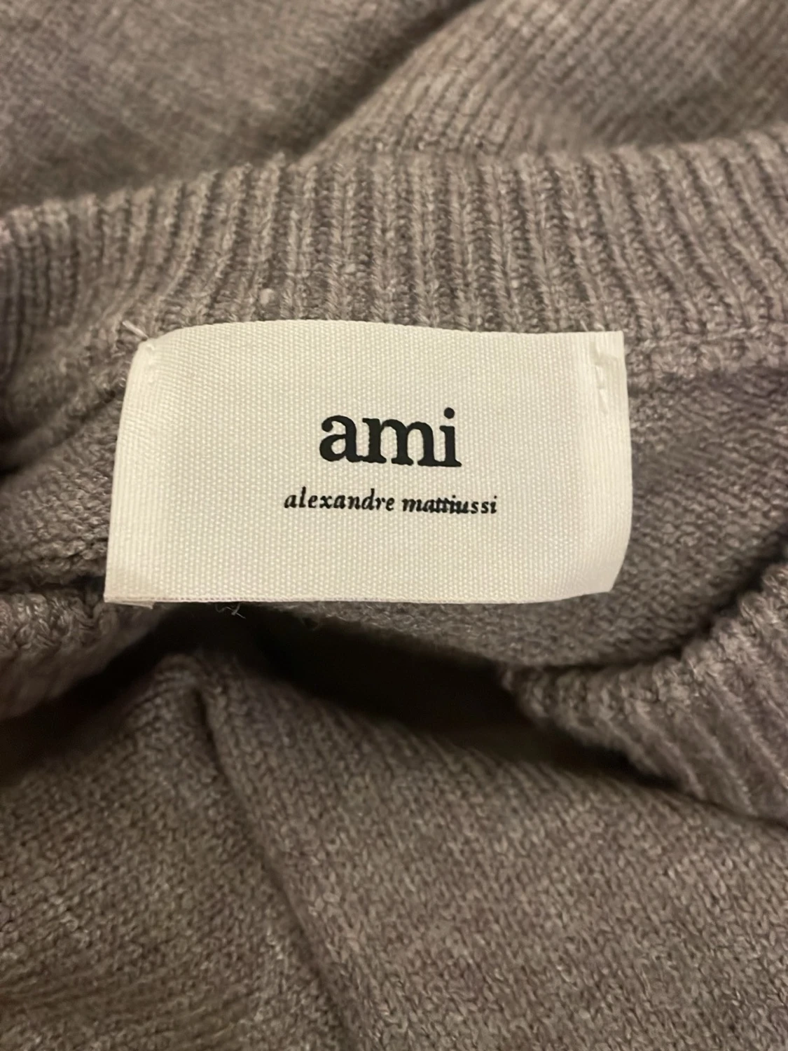 Grå stickad tröja från Ami - 5