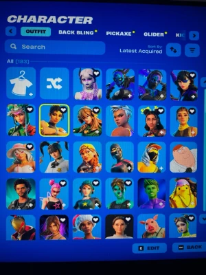 Fortnite Konto - Säljer detta fortnite konto med 180+ skins 250+ backblings 250+ pickaxes och 160+ gliders