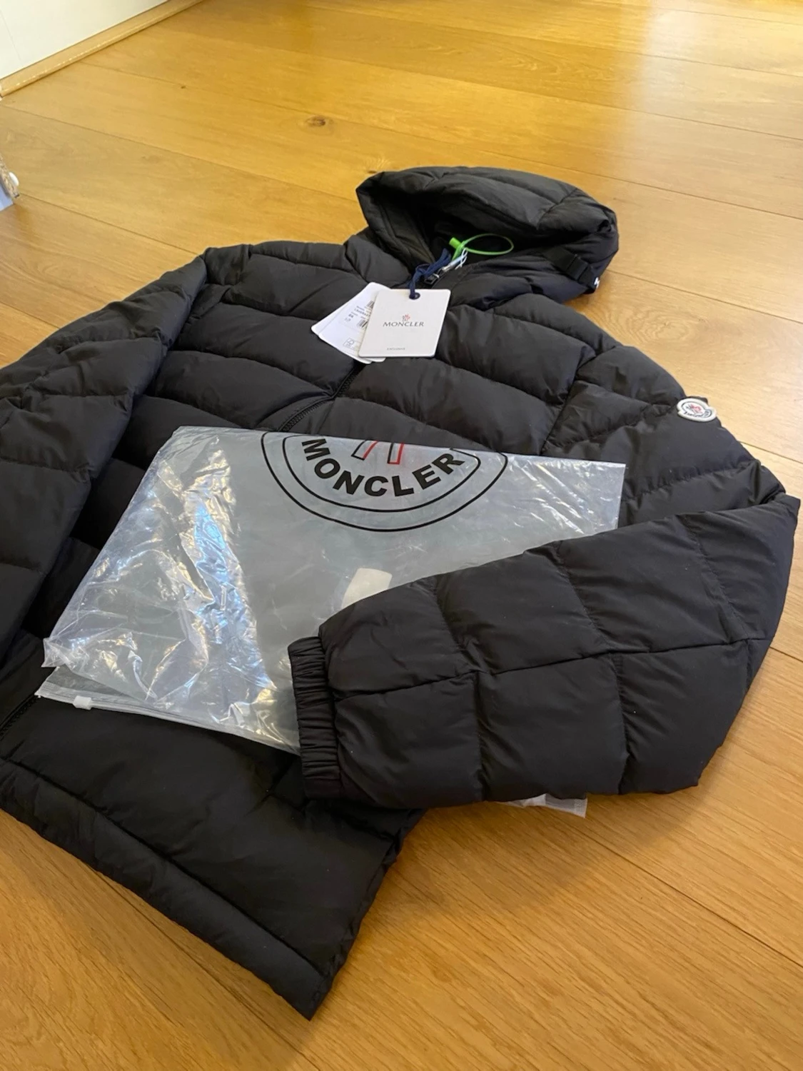 Moncler vinter jacka L - 1