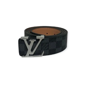 L-v bälte  - Helt nytt aldrig använt, storlek 95/100 cm. Hålgörare ingår. Fraktar inom 24h