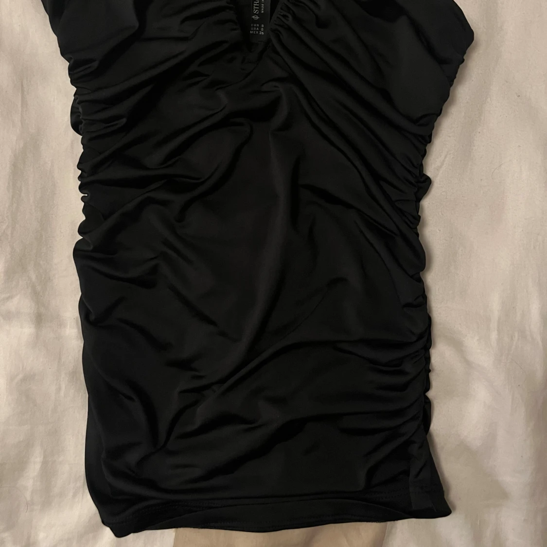 Svart topp från Stradivarius - 1