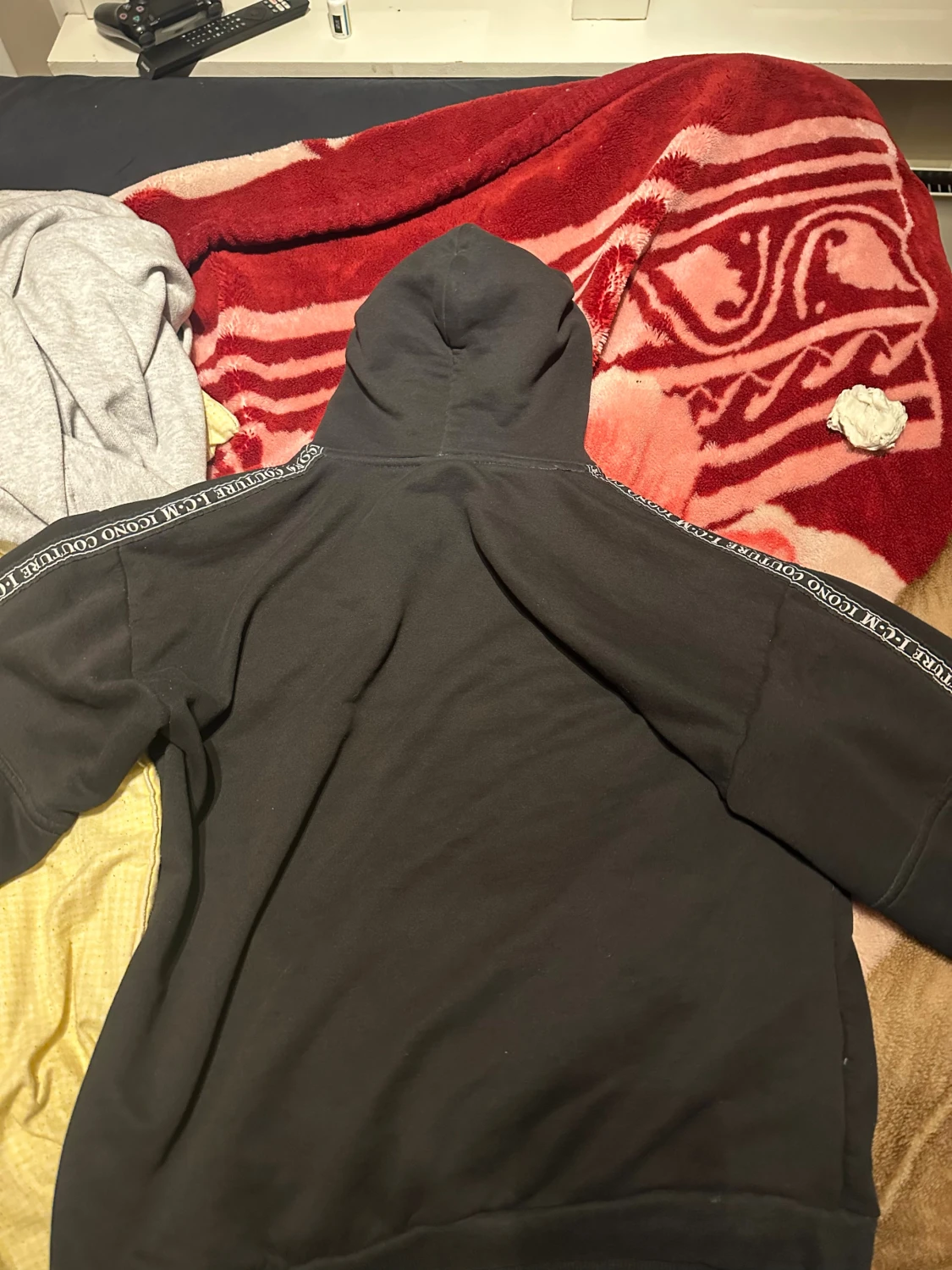 Svart hoodie Icono Couture - 1