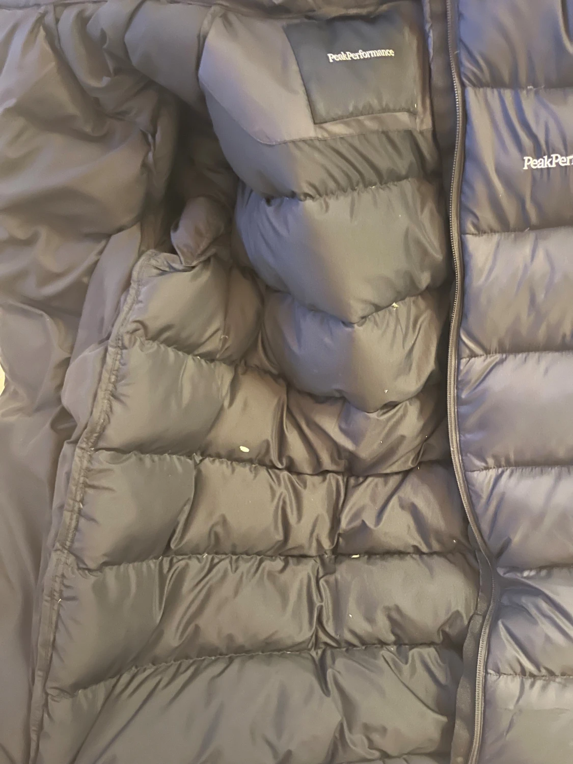 Svart pufferjacka Peak Performance L - 4