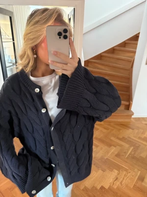 Söt kota  - Sååå söt kofta som är tjock och varm🩷🩷