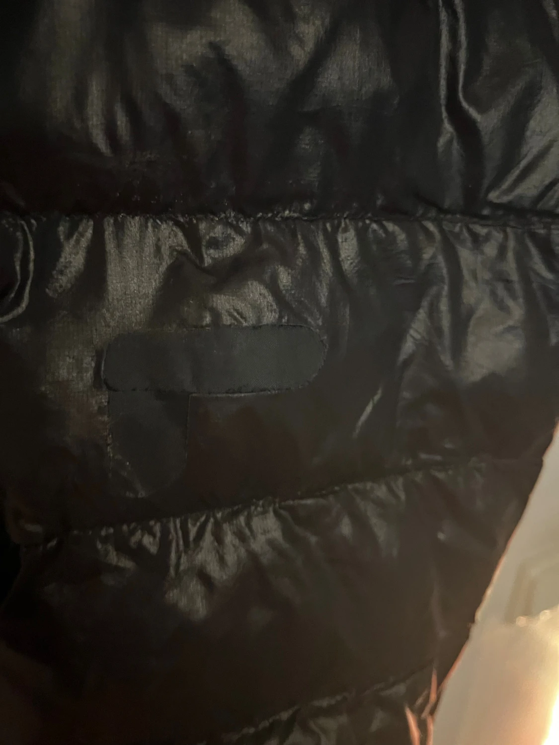 Svart glansig dunjacka Peak Performance herr (mörklblå) - 2