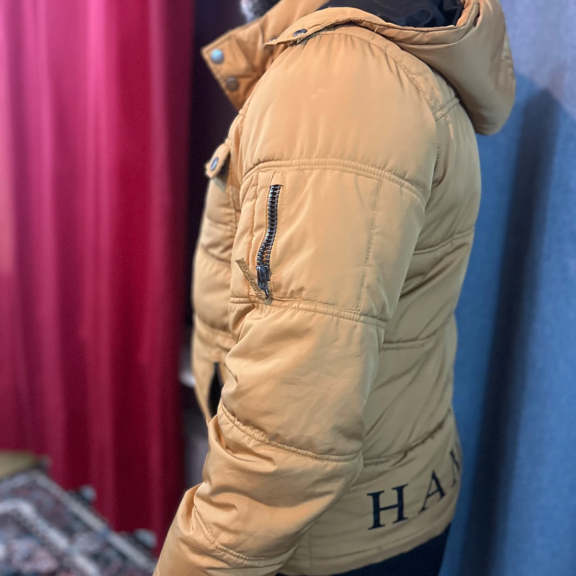 Gul pufferjacka från Hammond - 1