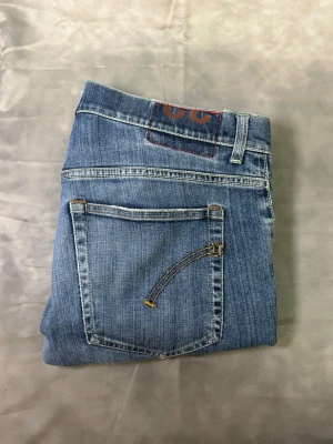 Dondup Jeans | W32, fits 31 - Säljer ett par riktigt snygga jeans från Dondup i den eftertraktade modellen ”Ritchie” | W32, fits 31 | Riktigt bra skick | Bara att höra av sig vid intresse!⭐️