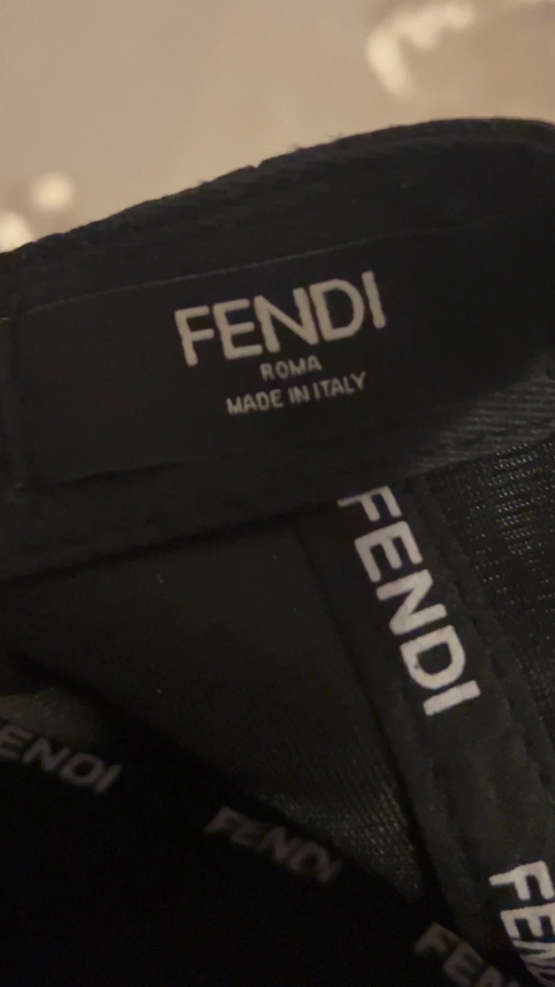 Svart Fendi keps  - 2
