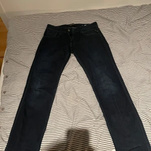 Mörkblå Replay jeans slim fit  - Mörkblå jeans replay anbass w29 L32