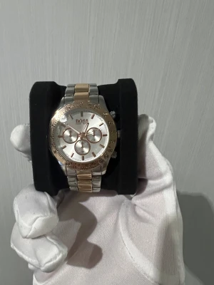 Boss - Helt ny klocka  