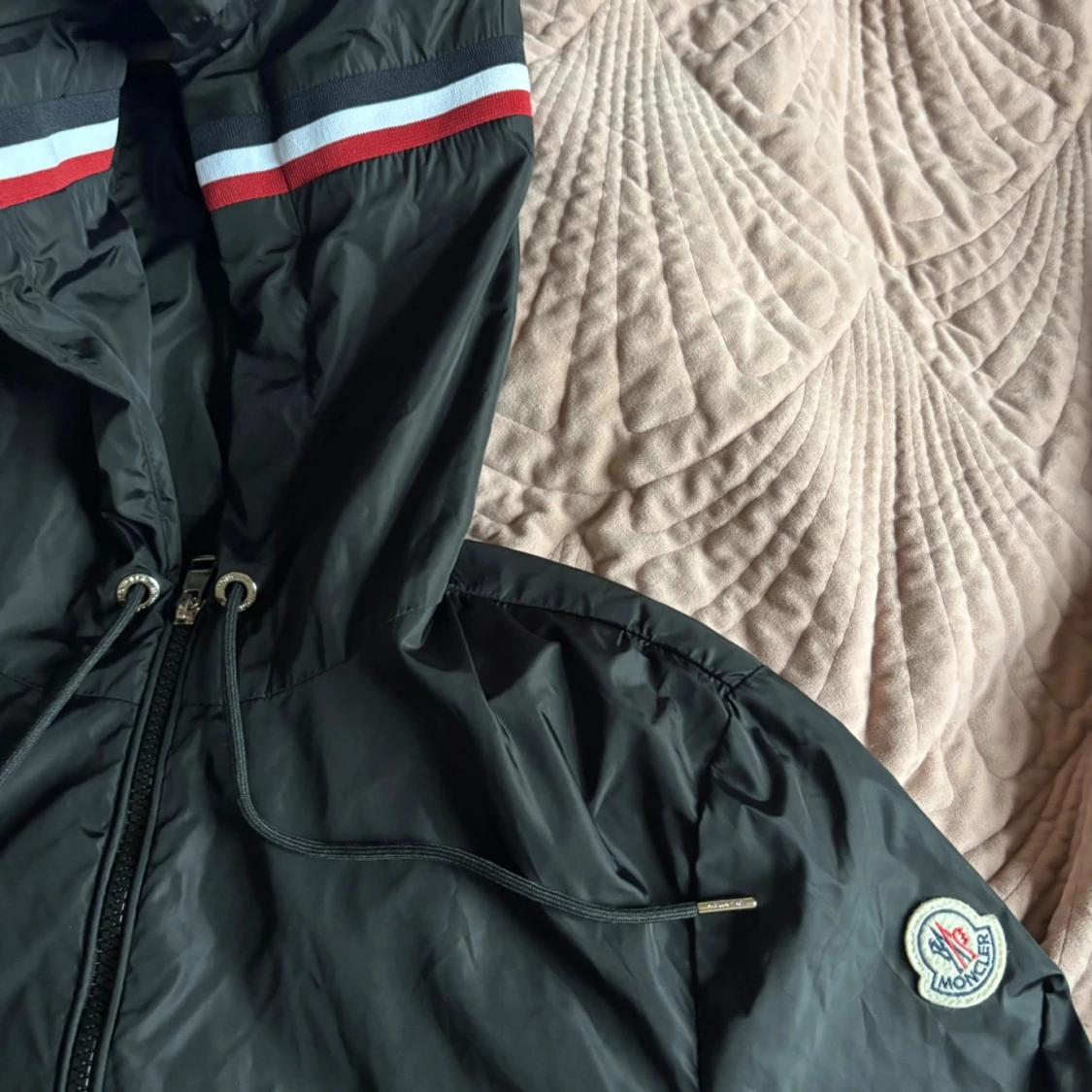 Svart vindjacka från Moncler - 2