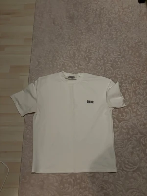 T shirt  - Storlek M