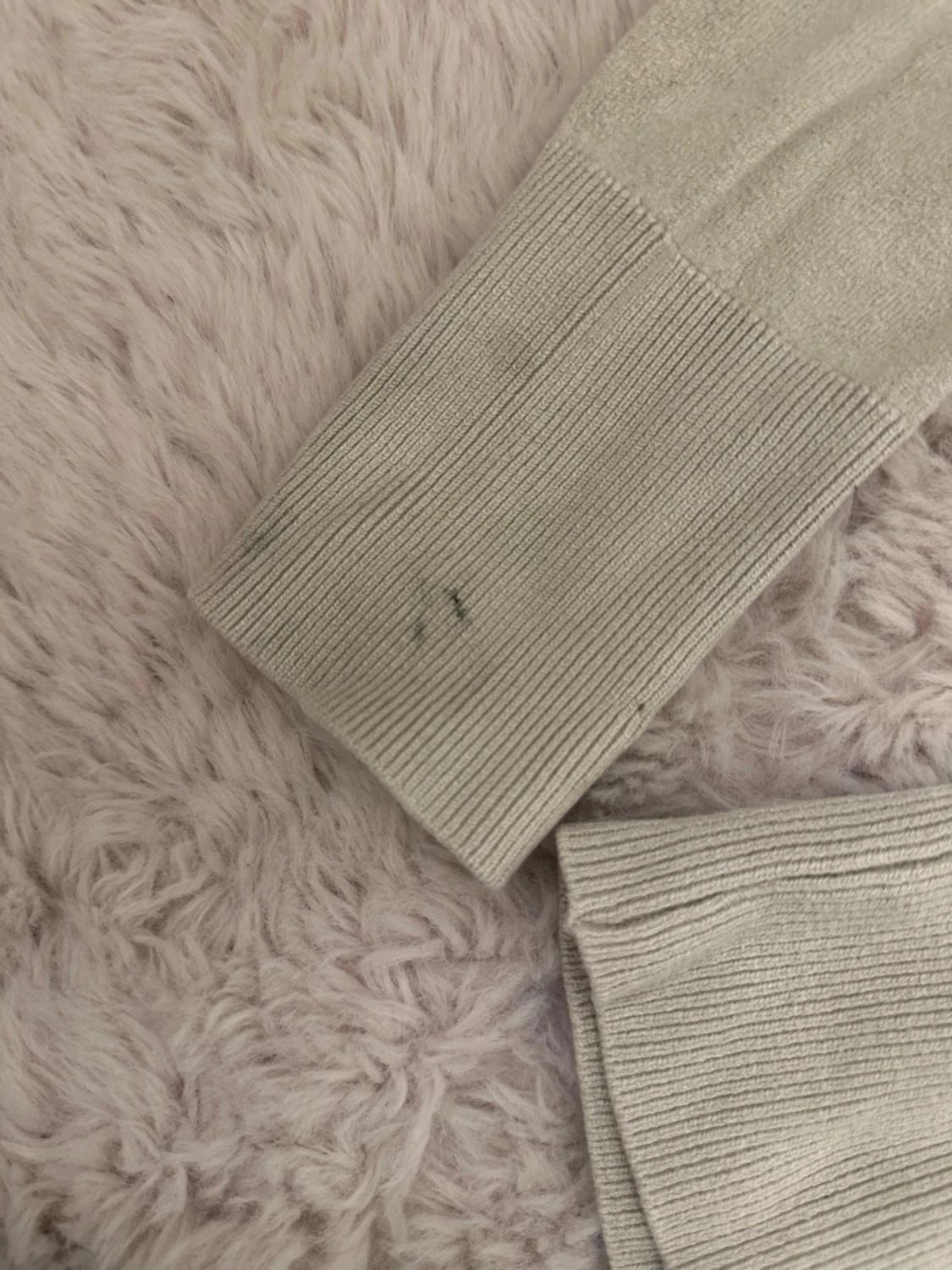 Ljusbeige ribbad kofta med knappar - 2