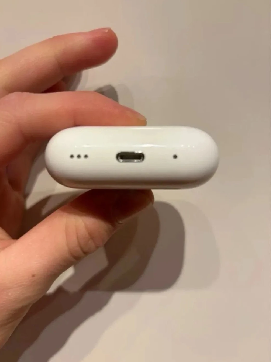 Apple AirPods Pro med laddningsetui - 3