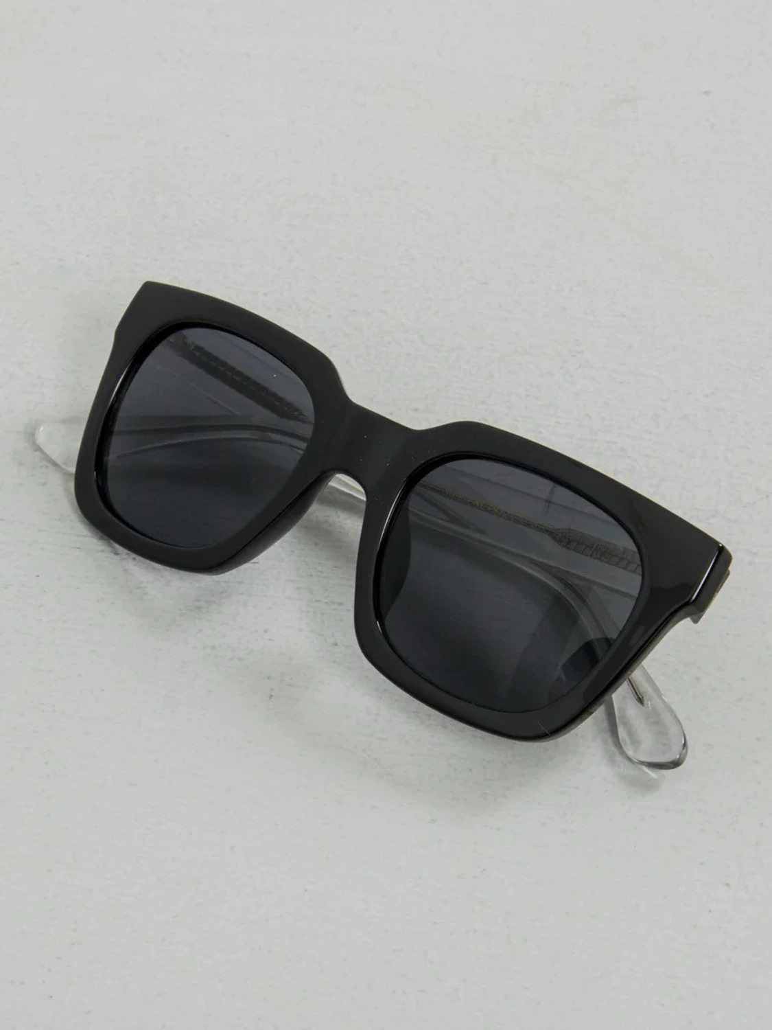 A.kjærbede solglasögon