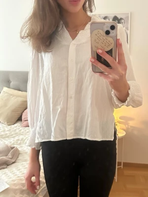 Blus zara - Super fin blus/ skjorta. Passar xs-s🤍