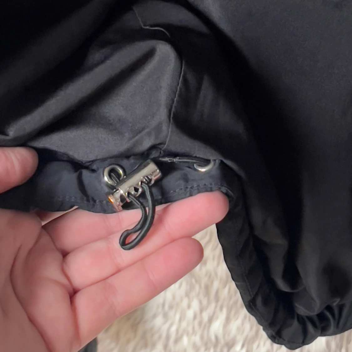 Svart pufferjacka från Gina Tricot - 4