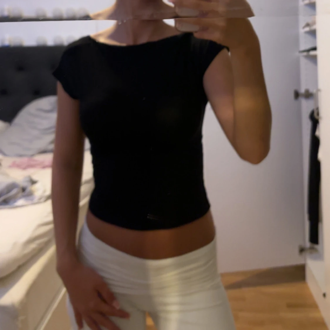 Svart topp med öppen rygg - 1