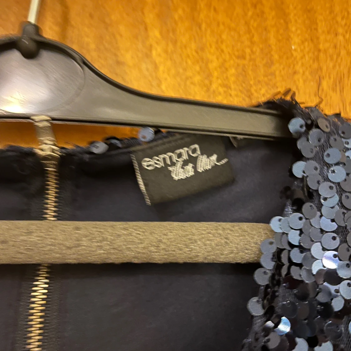 Svart glittrig paljettklänning Esmara - 2