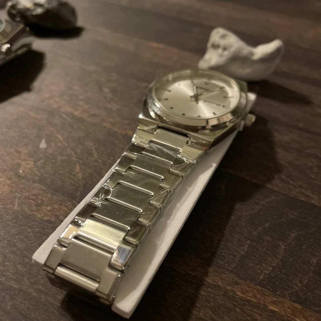 Silverfärgad klocka från TPW - 1